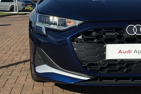 KY25FHW Audi A3 Sport 40 TFSI e 204 PS S tronic Thumbnail #30