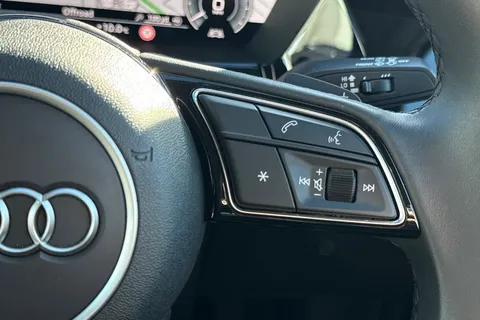 KY25FHW Audi A3 Sport 40 TFSI e 204 PS S tronic Thumbnail #50