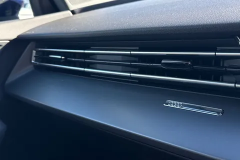 KY25FHW Audi A3 Sport 40 TFSI e 204 PS S tronic Thumbnail #62