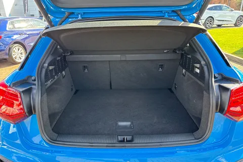 DY23FBB Audi Q2 Black Edition 30 TFSI  110 PS 6-speed Thumbnail #8