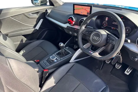 DY23FBB Audi Q2 Black Edition 30 TFSI  110 PS 6-speed Thumbnail #15