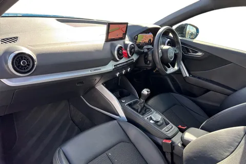 DY23FBB Audi Q2 Black Edition 30 TFSI  110 PS 6-speed Thumbnail #16