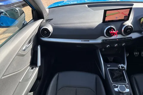 DY23FBB Audi Q2 Black Edition 30 TFSI  110 PS 6-speed Thumbnail #21