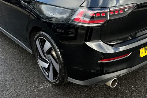 KP75ORL Volkswagen Golf 2.0 TSI 265 GTI 5dr DSG Thumbnail #9