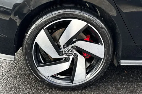 KP75ORL Volkswagen Golf 2.0 TSI 265 GTI 5dr DSG Thumbnail #14