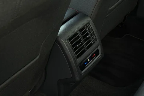 KP75ORL Volkswagen Golf 2.0 TSI 265 GTI 5dr DSG Thumbnail #34