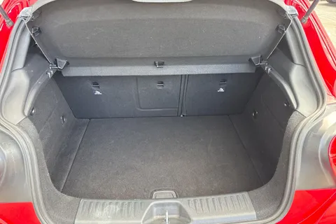 CE18VCP Mercedes-Benz A Class 2.1 A200d AMG Line (Executive) 7G-DCT Euro 6 (s/s) 5dr Thumbnail #8