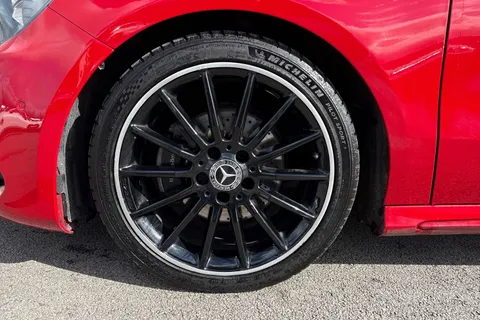 CE18VCP Mercedes-Benz A Class 2.1 A200d AMG Line (Executive) 7G-DCT Euro 6 (s/s) 5dr Thumbnail #14