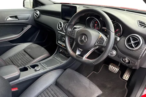 CE18VCP Mercedes-Benz A Class 2.1 A200d AMG Line (Executive) 7G-DCT Euro 6 (s/s) 5dr Thumbnail #15