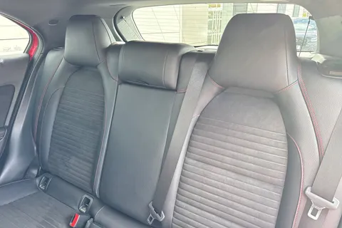 CE18VCP Mercedes-Benz A Class 2.1 A200d AMG Line (Executive) 7G-DCT Euro 6 (s/s) 5dr Thumbnail #20