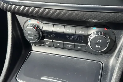 CE18VCP Mercedes-Benz A Class 2.1 A200d AMG Line (Executive) 7G-DCT Euro 6 (s/s) 5dr Thumbnail #23