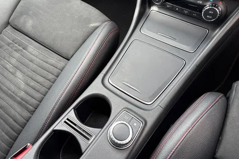 CE18VCP Mercedes-Benz A Class 2.1 A200d AMG Line (Executive) 7G-DCT Euro 6 (s/s) 5dr Thumbnail #24