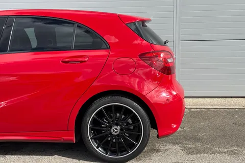 CE18VCP Mercedes-Benz A Class 2.1 A200d AMG Line (Executive) 7G-DCT Euro 6 (s/s) 5dr Thumbnail #38