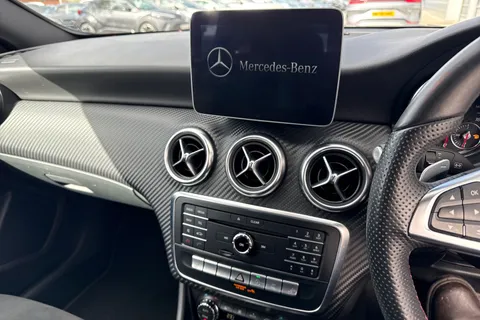 CE18VCP Mercedes-Benz A Class 2.1 A200d AMG Line (Executive) 7G-DCT Euro 6 (s/s) 5dr Thumbnail #45