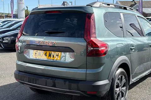 EN74MVH Dacia Jogger 1.6 Hybrid EXTREME Auto Euro 6 (s/s) 5dr Thumbnail #11