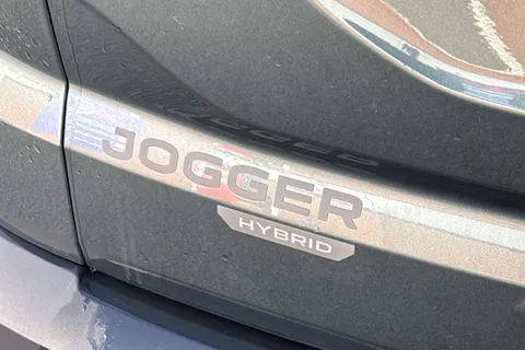 EN74MVH Dacia Jogger 1.6 Hybrid EXTREME Auto Euro 6 (s/s) 5dr Thumbnail #31