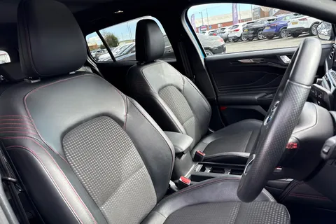 23 of 54 for Ford Focus 1.0T EcoBoost MHEV ST-Line X Edition Euro 6 (s/s) 5dr