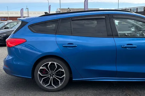 28 of 54 for Ford Focus 1.0T EcoBoost MHEV ST-Line X Edition Euro 6 (s/s) 5dr