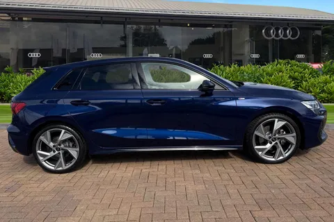 KT25YDP Audi A3 Black Edition 35 TFSI  150 PS S tronic Thumbnail #4