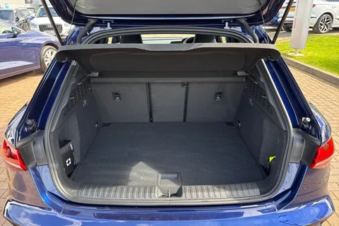 KT25YDP Audi A3 Black Edition 35 TFSI  150 PS S tronic Thumbnail #10