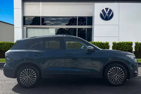 3 of 43 for VOLKSWAGEN TIGUAN 1.5 eTSI 150 Match 5dr DSG