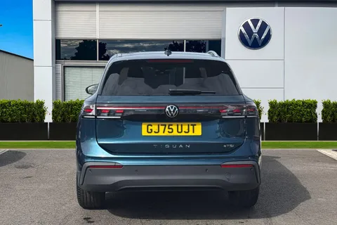 4 of 43 for VOLKSWAGEN TIGUAN 1.5 eTSI 150 Match 5dr DSG