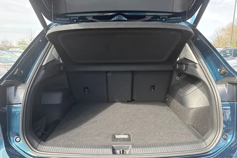 6 of 43 for VOLKSWAGEN TIGUAN 1.5 eTSI 150 Match 5dr DSG