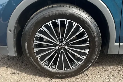 10 of 43 for VOLKSWAGEN TIGUAN 1.5 eTSI 150 Match 5dr DSG