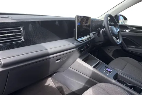 14 of 43 for VOLKSWAGEN TIGUAN 1.5 eTSI 150 Match 5dr DSG