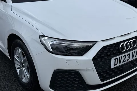 DV23VXW Audi A1 Technik 25 TFSI  95 PS 5-speed Thumbnail #10