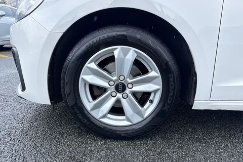 DV23VXW Audi A1 Technik 25 TFSI  95 PS 5-speed Thumbnail #11