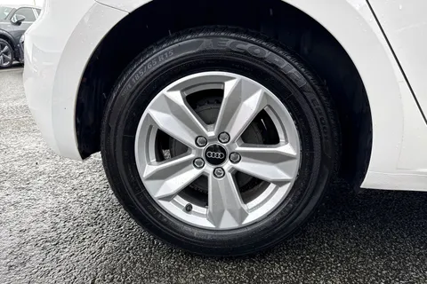 DV23VXW Audi A1 Technik 25 TFSI  95 PS 5-speed Thumbnail #14