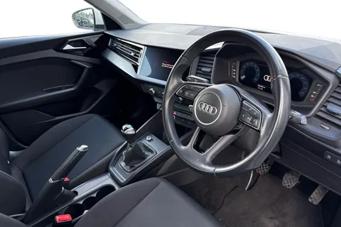 DV23VXW Audi A1 Technik 25 TFSI  95 PS 5-speed Thumbnail #15