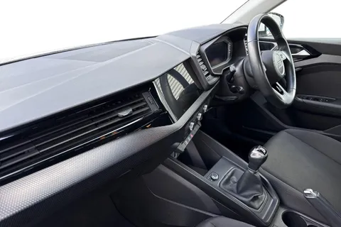 DV23VXW Audi A1 Technik 25 TFSI  95 PS 5-speed Thumbnail #16