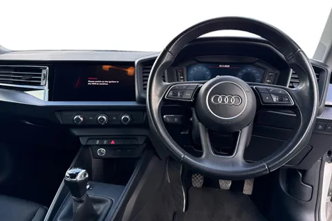 DV23VXW Audi A1 Technik 25 TFSI  95 PS 5-speed Thumbnail #19