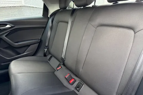 DV23VXW Audi A1 Technik 25 TFSI  95 PS 5-speed Thumbnail #20