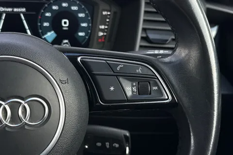 DV23VXW Audi A1 Technik 25 TFSI  95 PS 5-speed Thumbnail #34