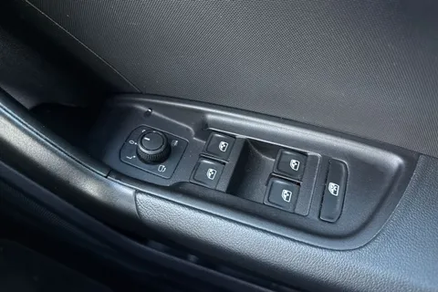 DV23VXW Audi A1 Technik 25 TFSI  95 PS 5-speed Thumbnail #39