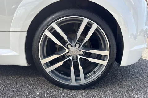 12 of 67 for Audi TT 1.8 TFSI S line Roadster Euro 6 (s/s) 2dr