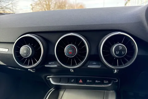 22 of 67 for Audi TT 1.8 TFSI S line Roadster Euro 6 (s/s) 2dr