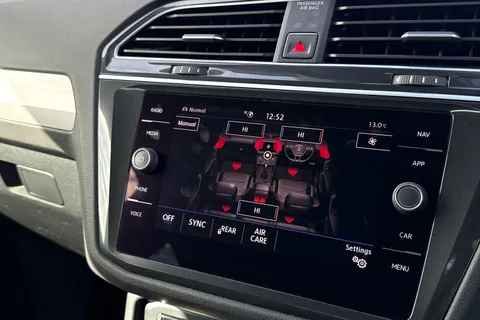 DA18TNJ Volkswagen Tiguan 2.0 TDI SE Navigation DSG 4Motion Euro 6 (s/s) 5dr Thumbnail #23