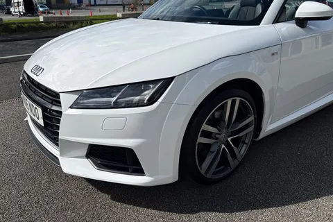 26 of 67 for Audi TT 1.8 TFSI S line Roadster Euro 6 (s/s) 2dr