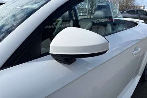 28 of 67 for Audi TT 1.8 TFSI S line Roadster Euro 6 (s/s) 2dr