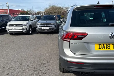 DA18TNJ Volkswagen Tiguan 2.0 TDI SE Navigation DSG 4Motion Euro 6 (s/s) 5dr Thumbnail #36