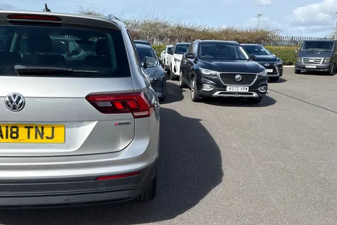 DA18TNJ Volkswagen Tiguan 2.0 TDI SE Navigation DSG 4Motion Euro 6 (s/s) 5dr Thumbnail #37