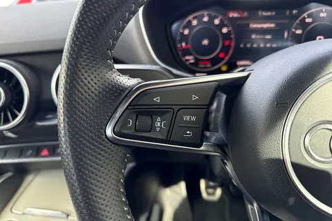 38 of 67 for Audi TT 1.8 TFSI S line Roadster Euro 6 (s/s) 2dr