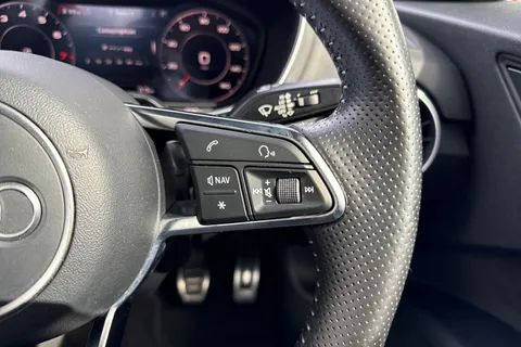 39 of 67 for Audi TT 1.8 TFSI S line Roadster Euro 6 (s/s) 2dr