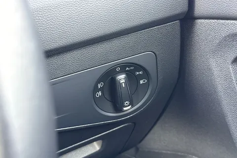 DA18TNJ Volkswagen Tiguan 2.0 TDI SE Navigation DSG 4Motion Euro 6 (s/s) 5dr Thumbnail #44