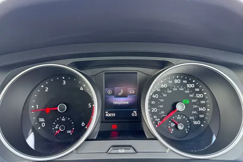 DA18TNJ Volkswagen Tiguan 2.0 TDI SE Navigation DSG 4Motion Euro 6 (s/s) 5dr Thumbnail #47