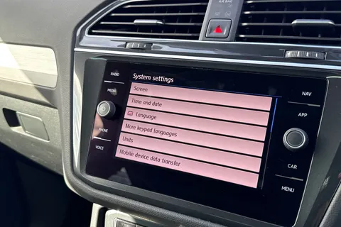 DA18TNJ Volkswagen Tiguan 2.0 TDI SE Navigation DSG 4Motion Euro 6 (s/s) 5dr Thumbnail #56